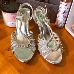 Silver Diamond Wild Rose Prom Heels Size 7